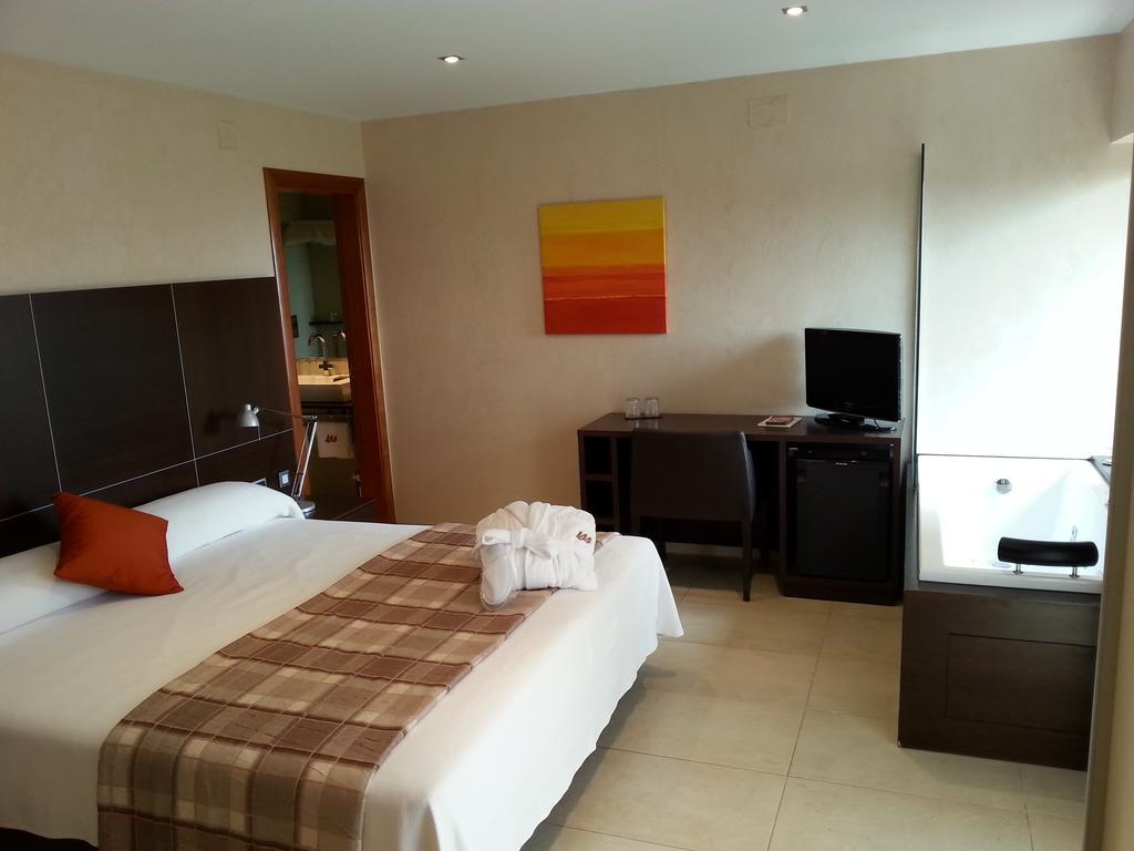 Montaltmar Hotel Sant Vicenc de Montalt Ngoại thất bức ảnh